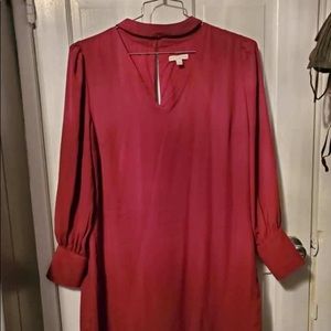 Eva Mendes burgundy v neck collared dress